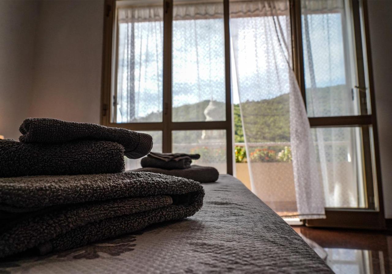 Agriturismo La Rocca 산토바르톨로메오알마레 외부 사진